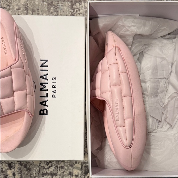 Balmain Shoes - Balmain Pink Quilted Women's Slippers